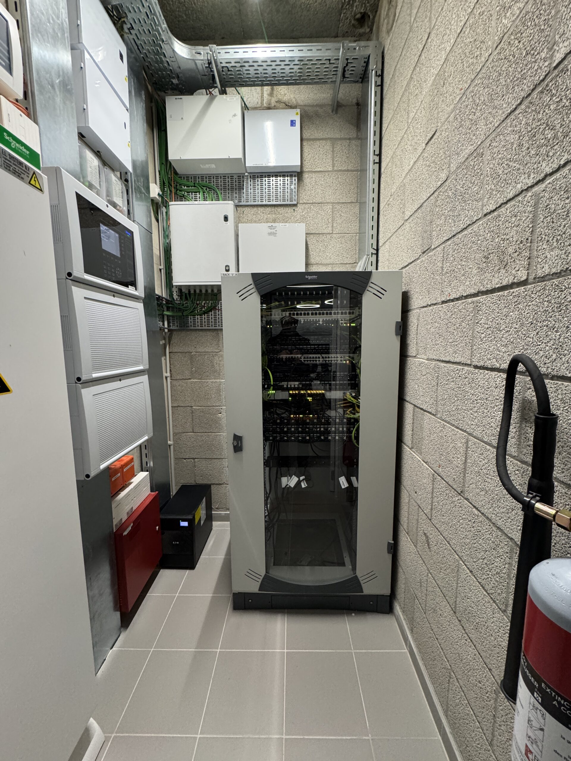 Uhasselt-el-systems8